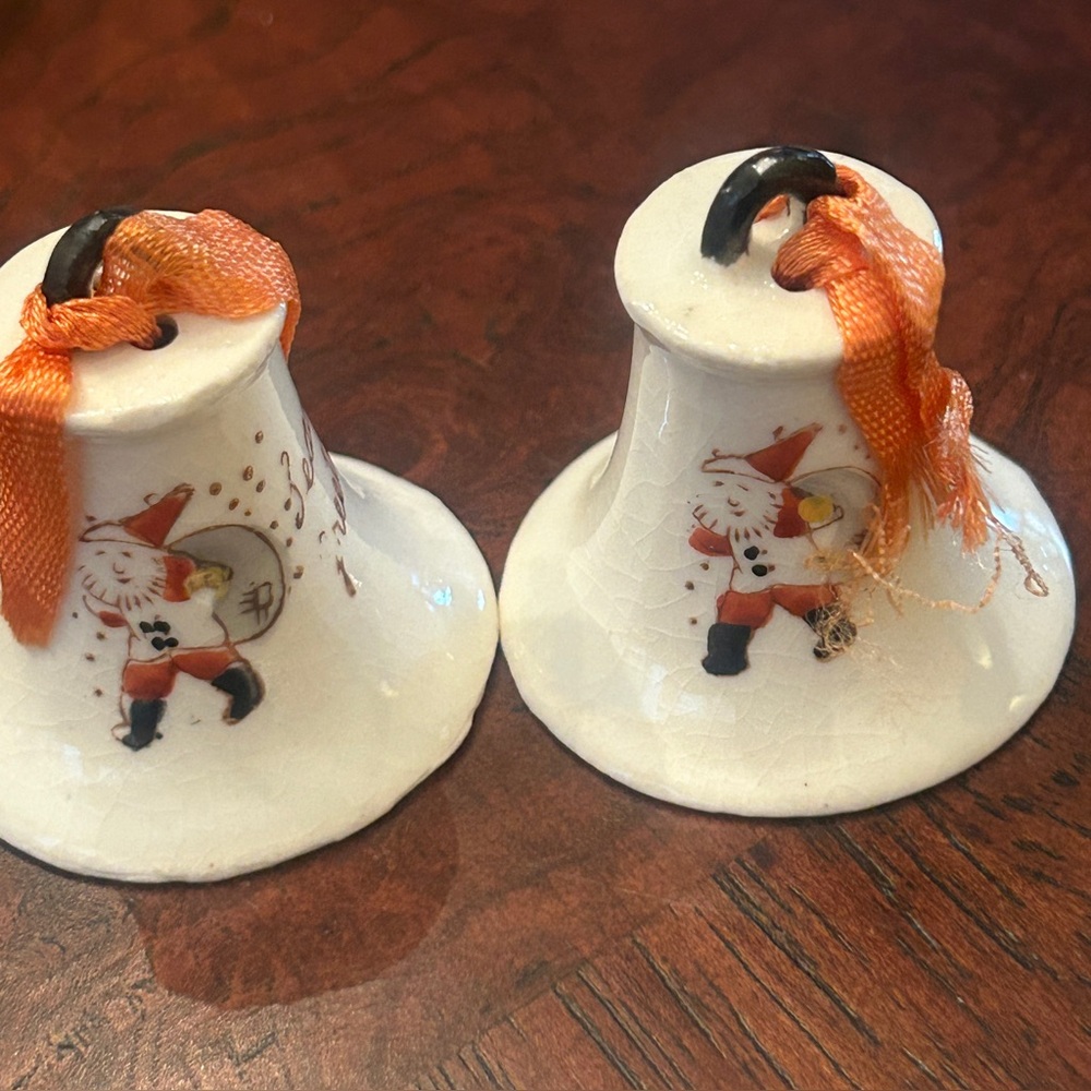 Vintage Porcelain Christmas Bell/Ornament 1940’s/1950’s Made in Japan